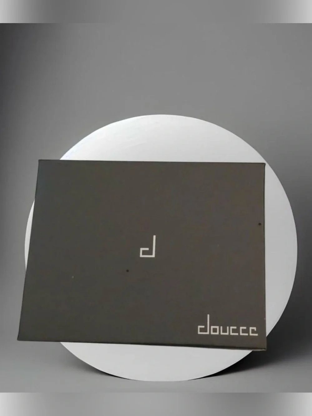 Doucce On the Go Eyeshadow Palette